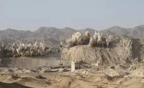 現(xiàn)在開(kāi)采礦山都在用什么設(shè)備？